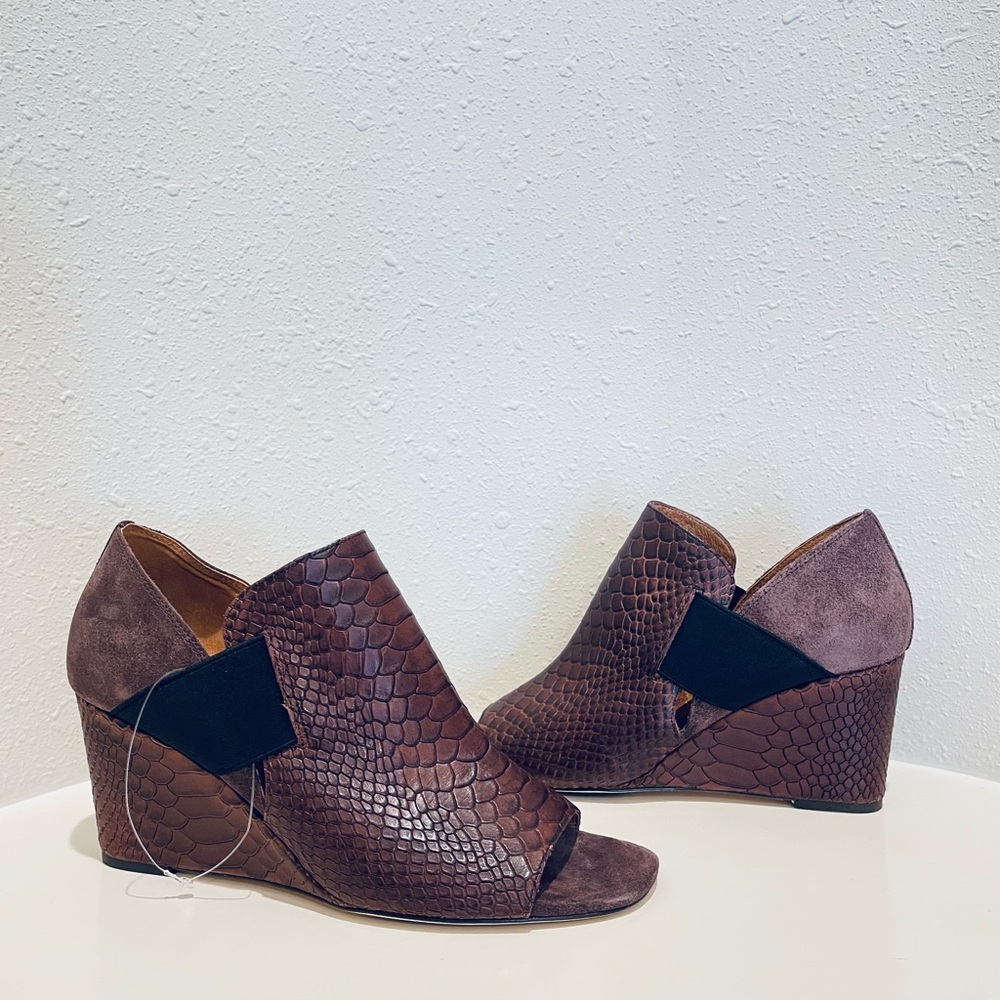 Donald Pliner Lizzy Snakeskin Leather Wedge Sandal Size 9.5 NEW
